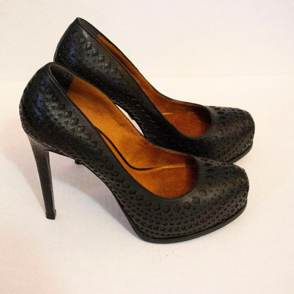 Pour La Victoire Leather Stiletto Heel